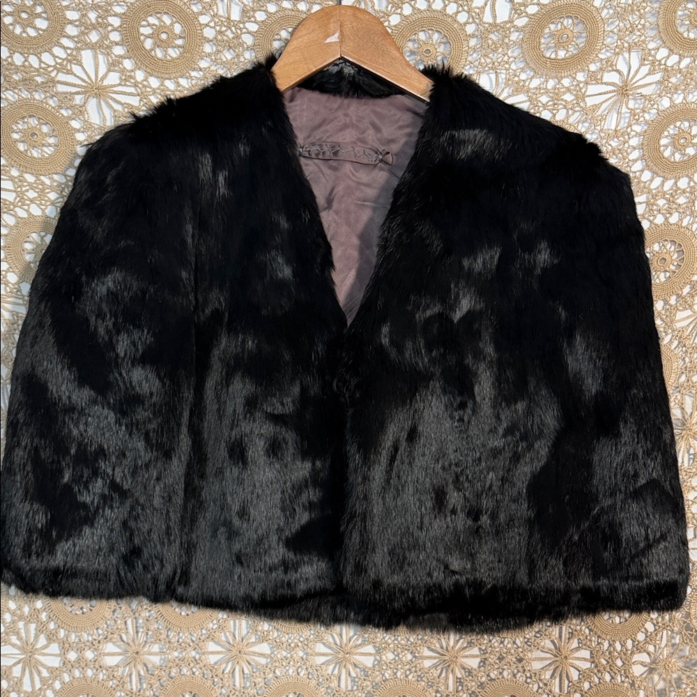 Elegant Black Mink Fur Bolero